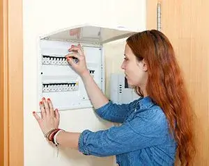 does your thermostat have power supply problems?